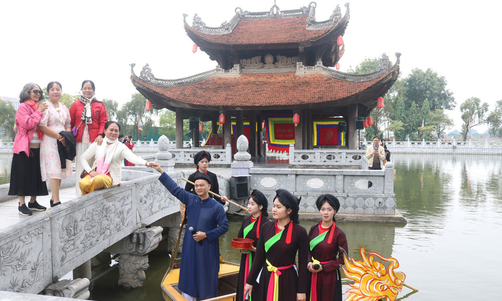 Bac Ninh welcomes over 300,000 arrivals on New Year holiday