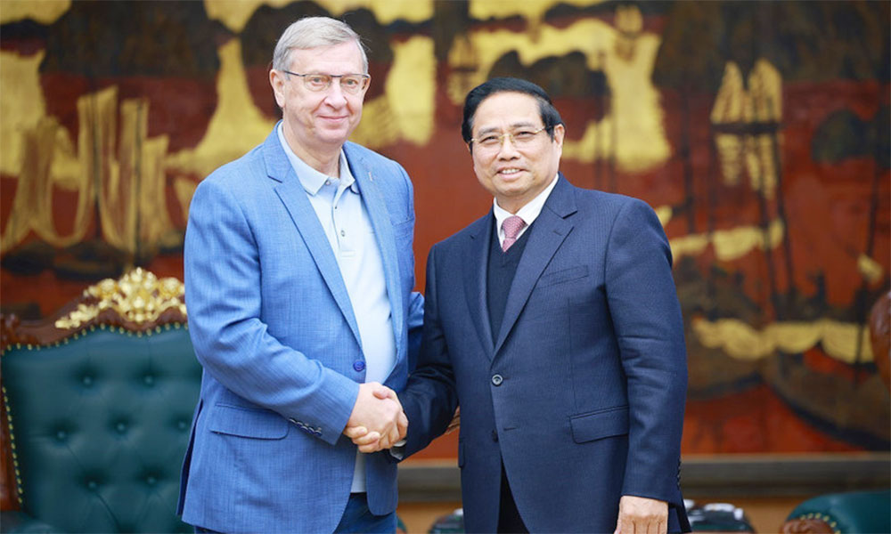 PM woos Russian conglomerate on tech, energy ties