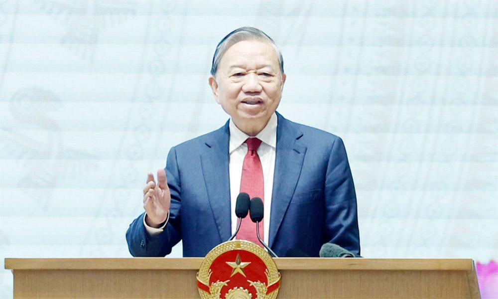 Party leader calls for decisive mindset shift from administration to development creation