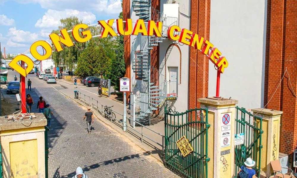 “Dong Xuan” tram stop highlights Vietnamese presence in the heart of Berlin