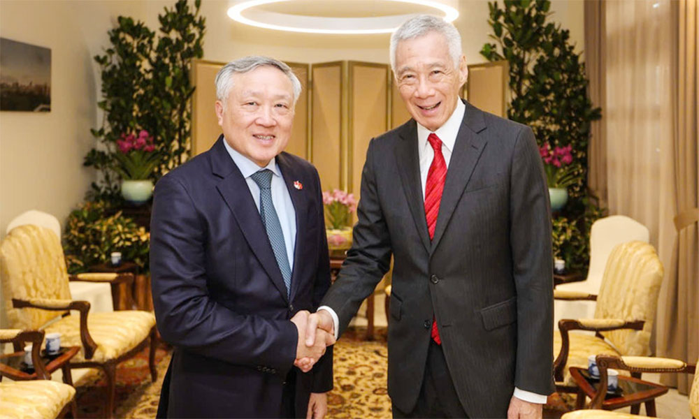 Vietnam seeks stronger partnership with Singapore