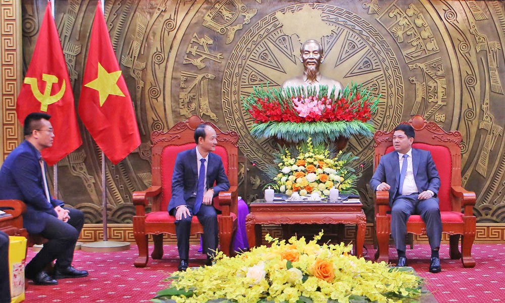 Bac Ninh party chief pledges support for Luxshare’s production expansion