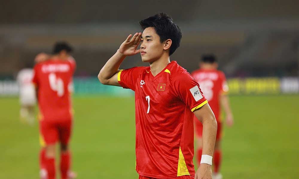 Vietnam forward Nguyen Dinh Bac beats Chinese rival in U23 Asian Cup favorite goal voting