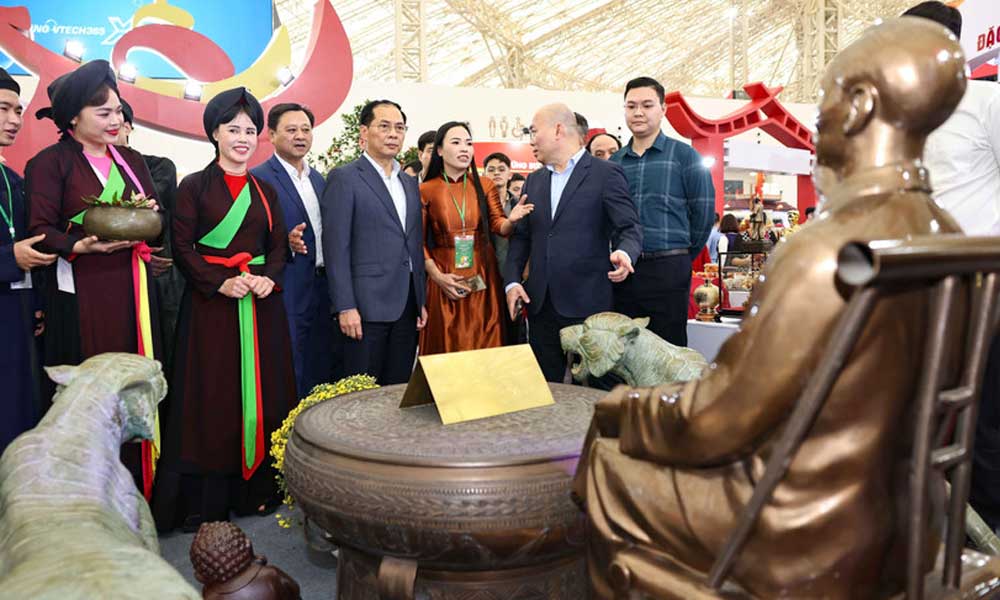 Deputy PM calls for stronger communication efforts to attract visitors to Spring Fair 2026