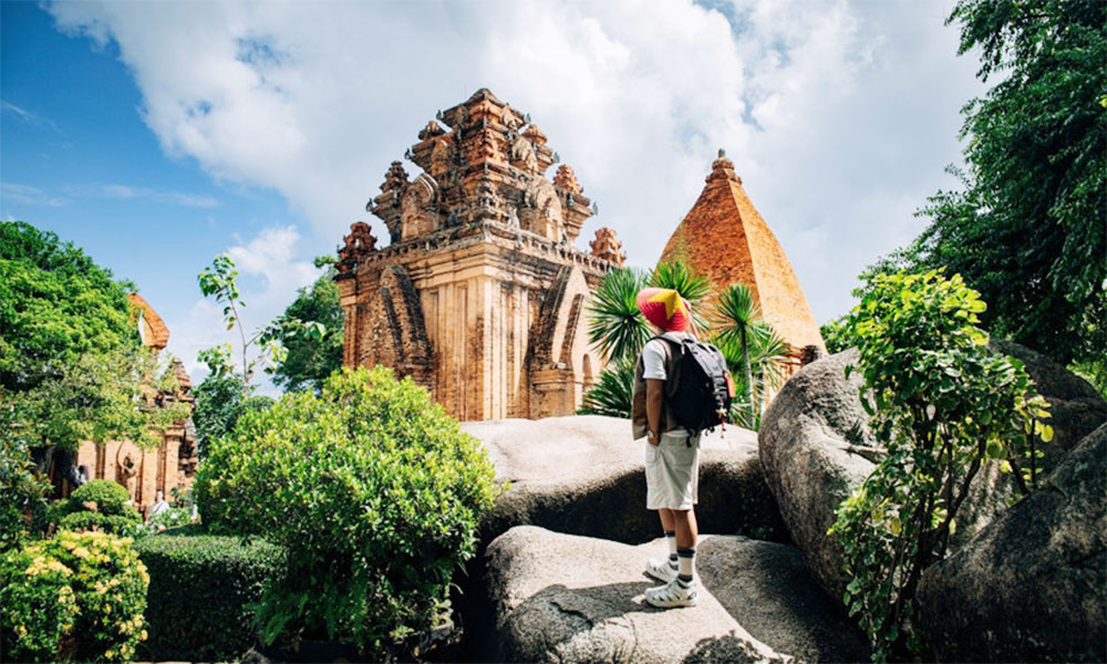 Vietnamese tourism sets historic milestone