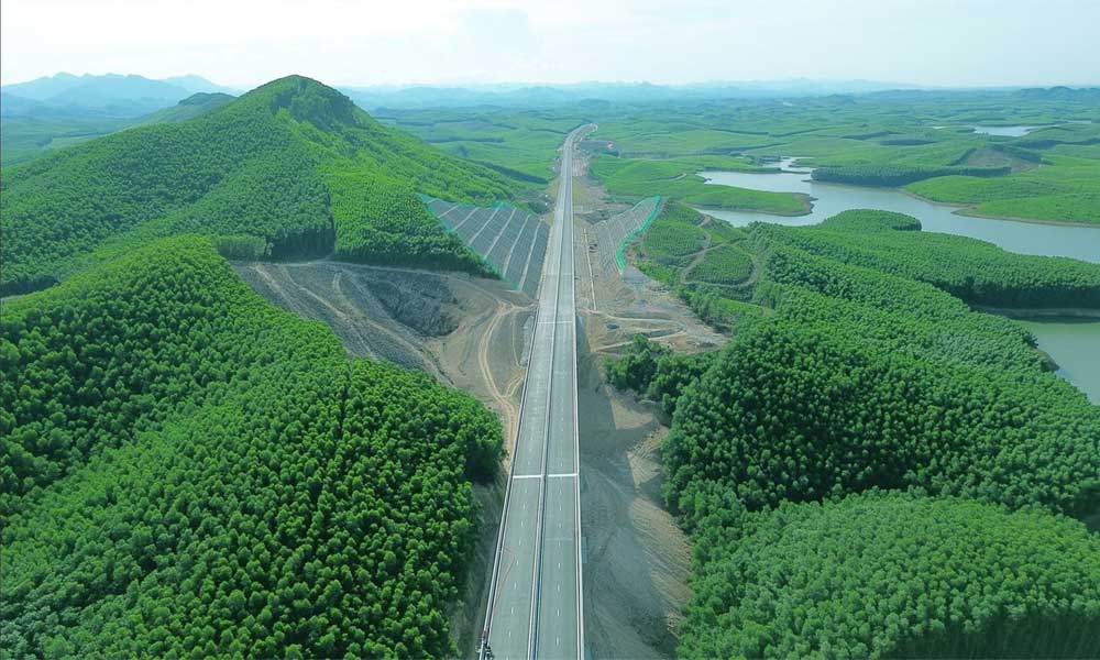 Ambassadors, int’l organisation representatives show confidence in Vietnam’s breakthrough in new era