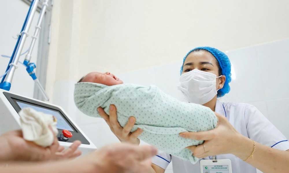 Over 8,300 babies born in first four days of Tet holiday