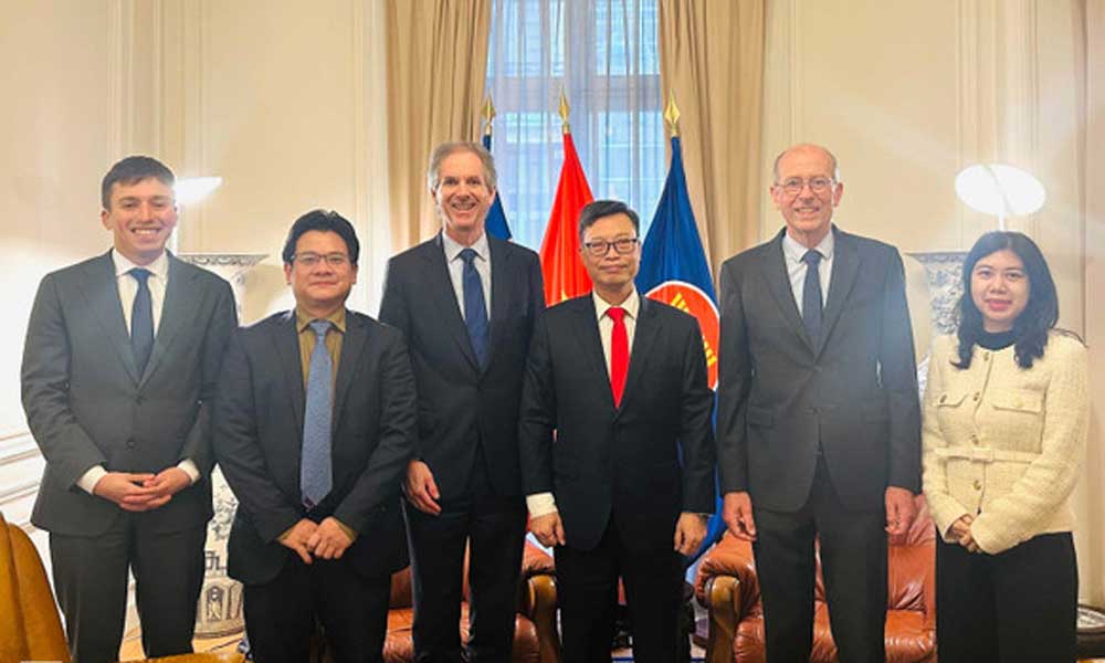Vietnam eyes deeper economic partnership with France in key future industries
