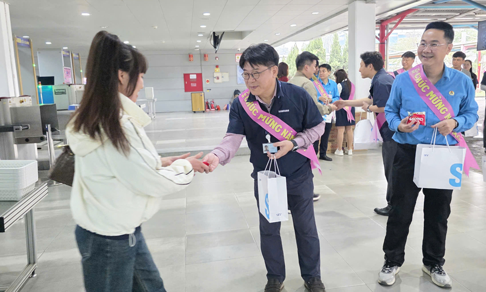 Hundreds of thousands of workers in Bac Ninh return to work after Tet