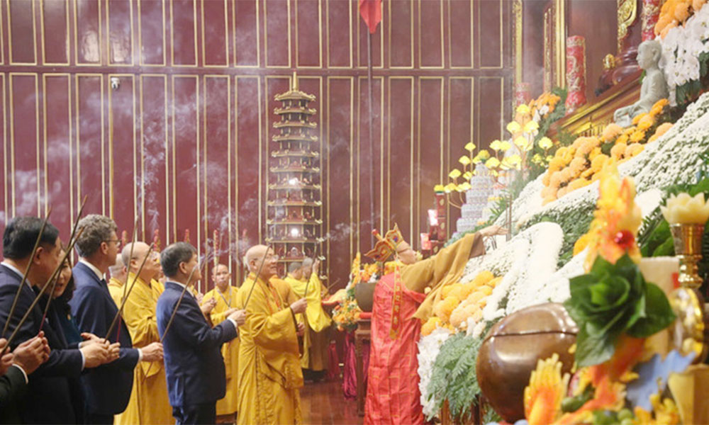 Yen Tu Spring Festival marks first festive season of world heritage site