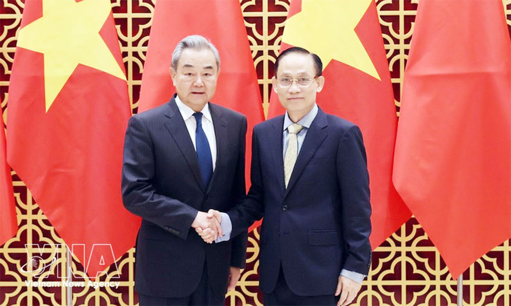 Vietnamese, Chinese FMs agree to make new breakthroughs in substantive cooperation