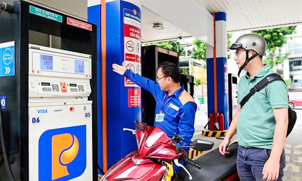 PM gives green light to advance from state budget for fuel price stabilisation fund