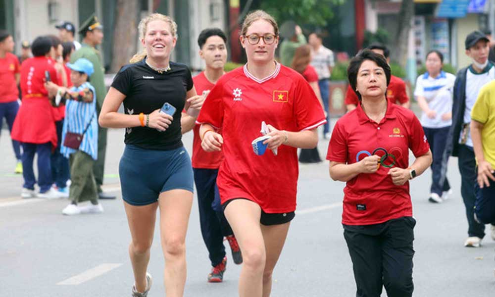 Nearly 17,000 join Olympic Run Day for public health, national security in Hanoi