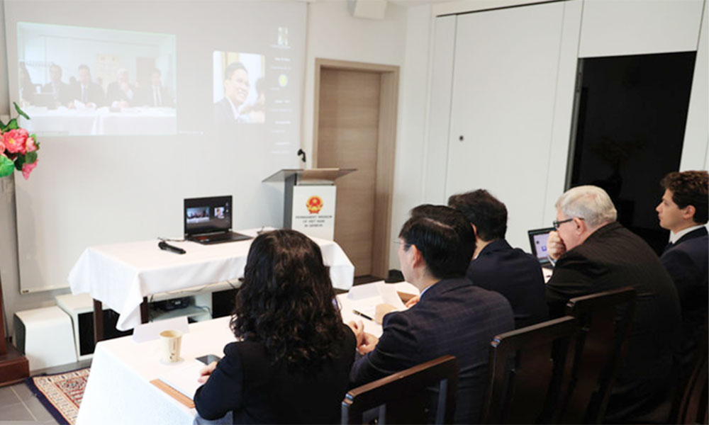 Vietnamese mission in Geneva discusses new developments in US tariff policy