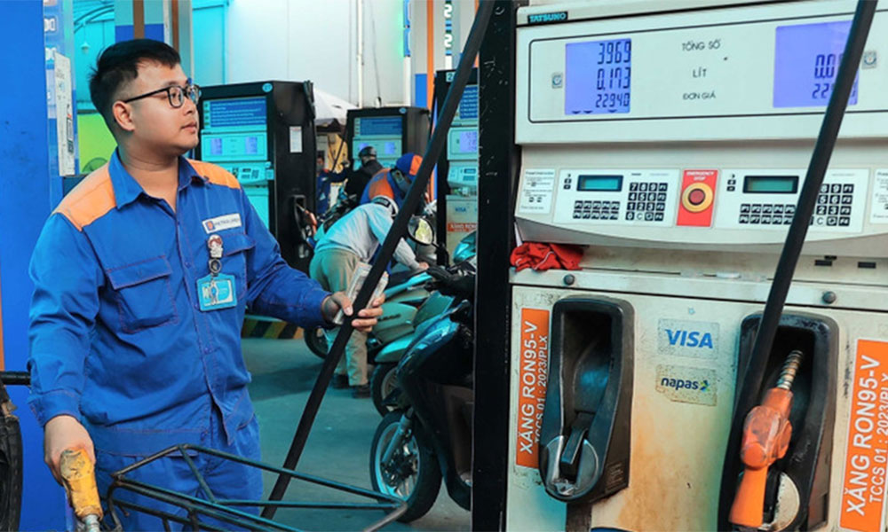 Vietnam cuts fuel taxes to zero till April 15 to stabilise energy market