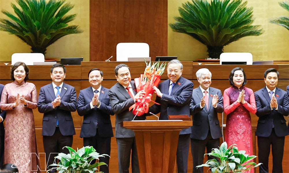 16th National Assembly elects vice chairpersons, Standing Committee members