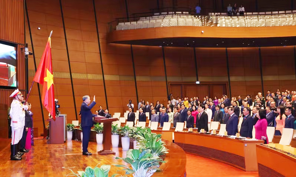 Congratulations extended to Vietnam's newly elected key leaders