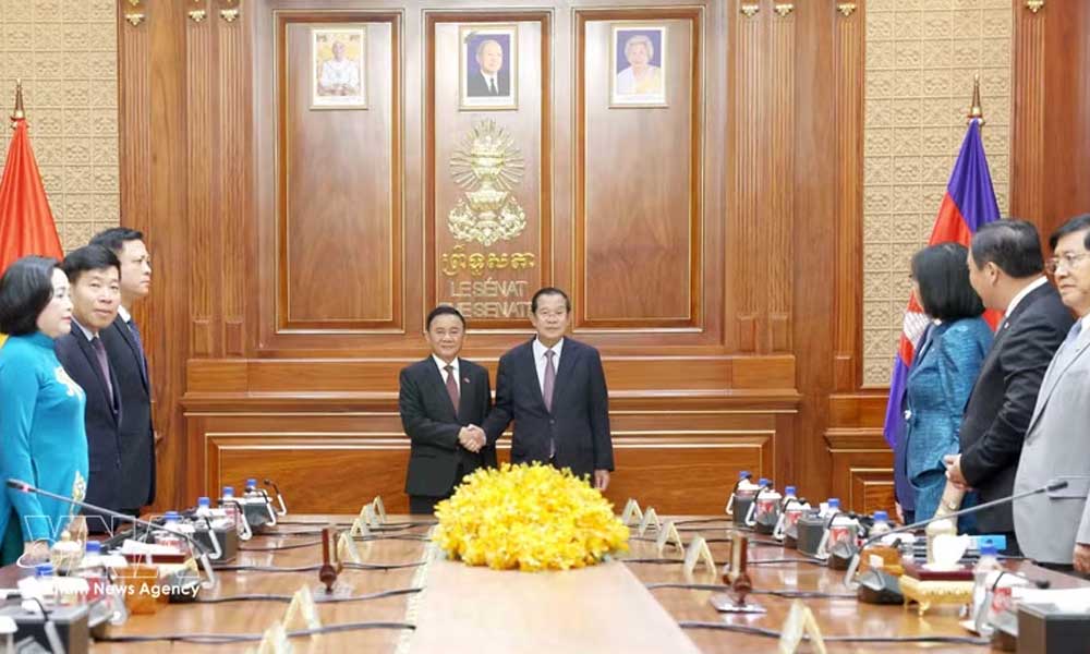 Senior Vietnamese Party official meets with Cambodian Party, Senate leader