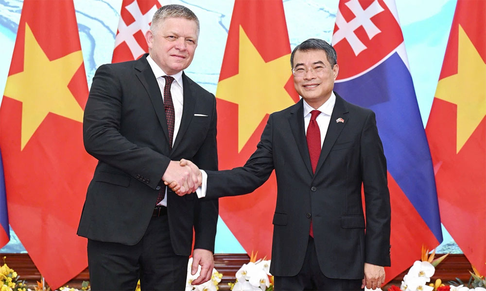 PMs discuss measures for advancing Vietnam – Slovakia relations