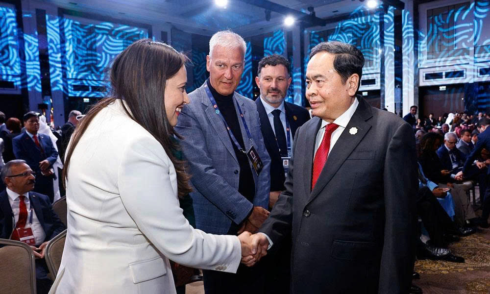 Vietnam’s top legislator attends opening of IPU-152