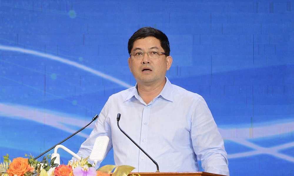 Bac Ninh provincial leaders hold dialogue with trade union officials, members, and workers