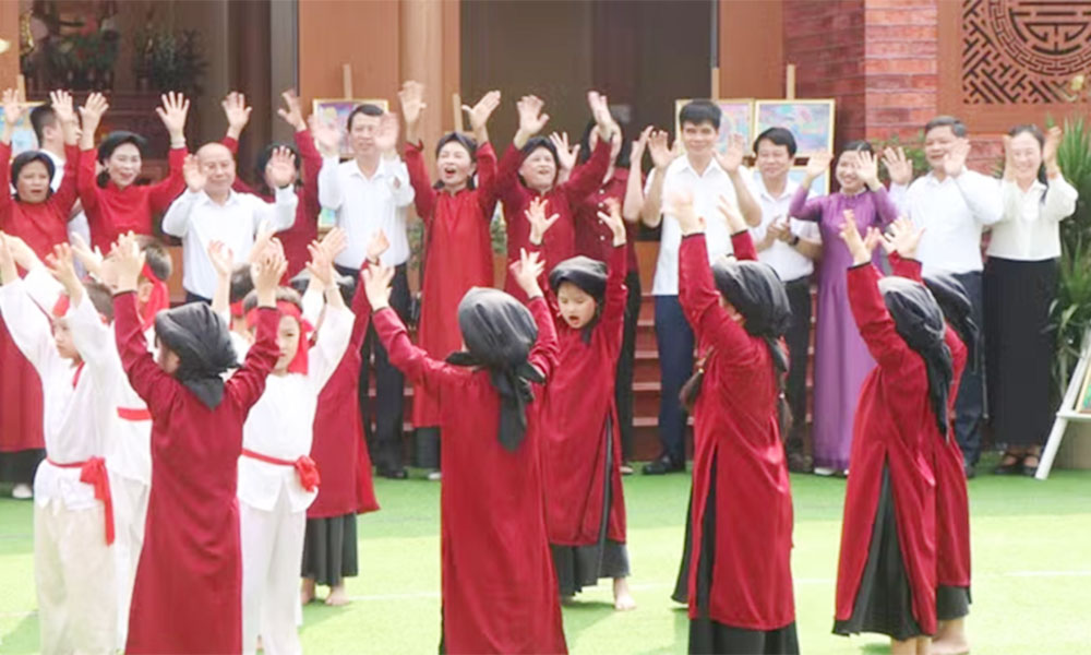 Hung Kings festival opens with vibrant cultural, tourism activities in Phu Tho