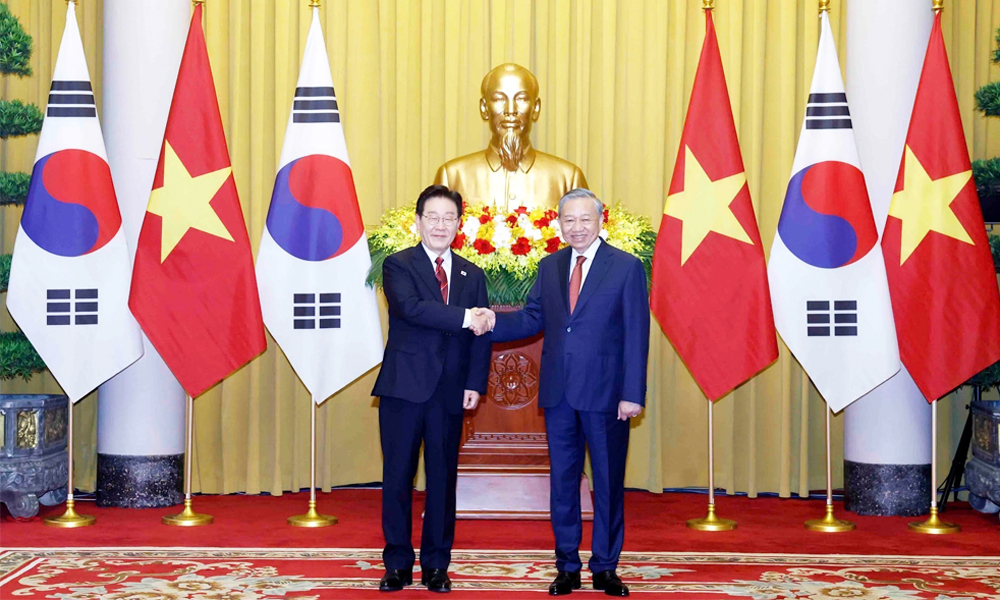 RoK President, spouse conclude state visit to Vietnam