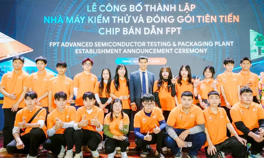 Semiconductor workforce training aligned with market demand