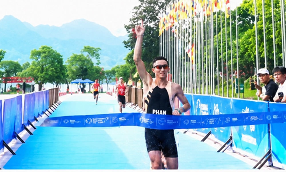 Bac Ninh athlete wins gold at Asian Triathlon Cup