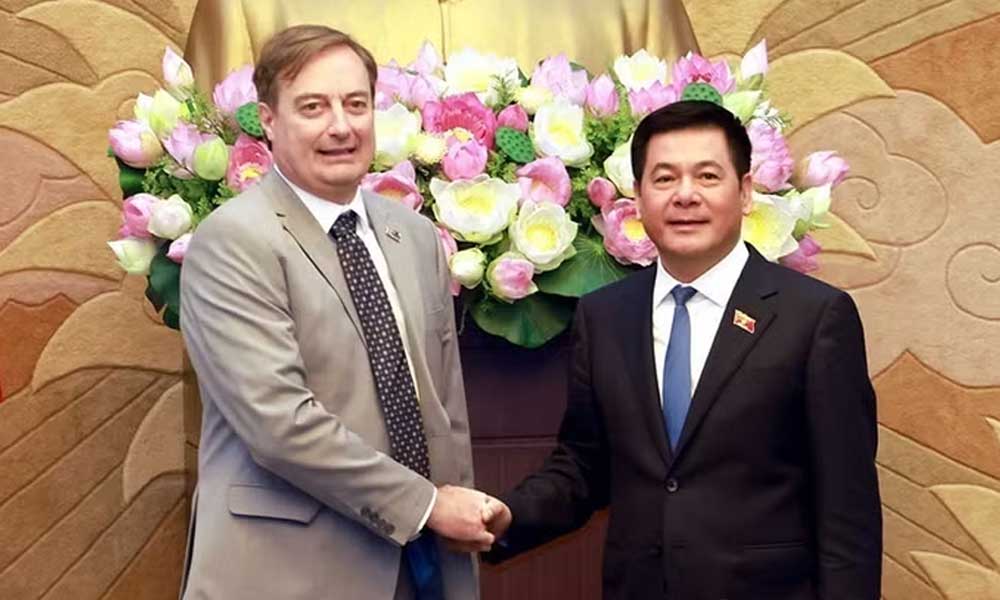 Vietnam, EU promote substantive, effective economic cooperation