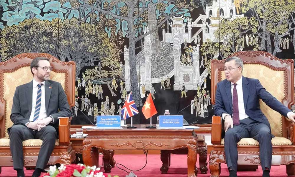 Vietnam seeks to promote cooperation with UK in capital market, financial centre development