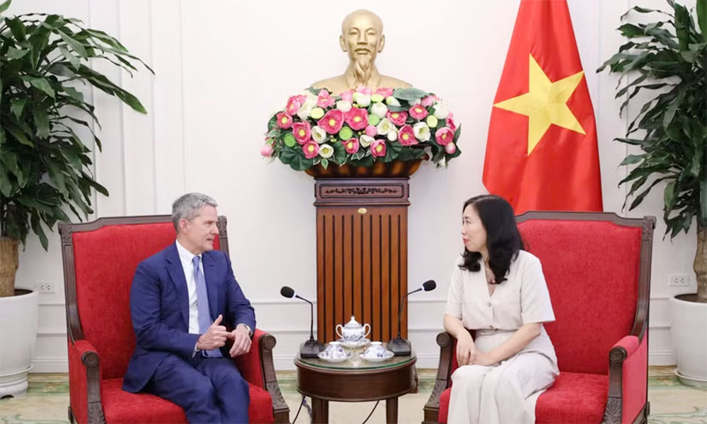 Vietnam, CNN discuss media cooperation, promotion for APEC 2027