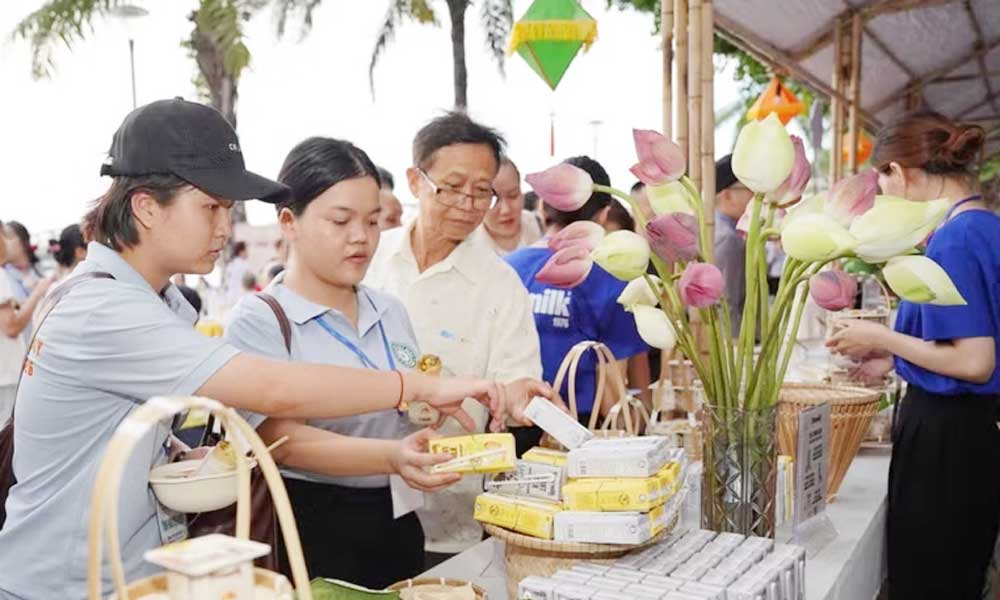 Hue Vegetarian Food Festival 2026 opens, promoting green living, cultural values