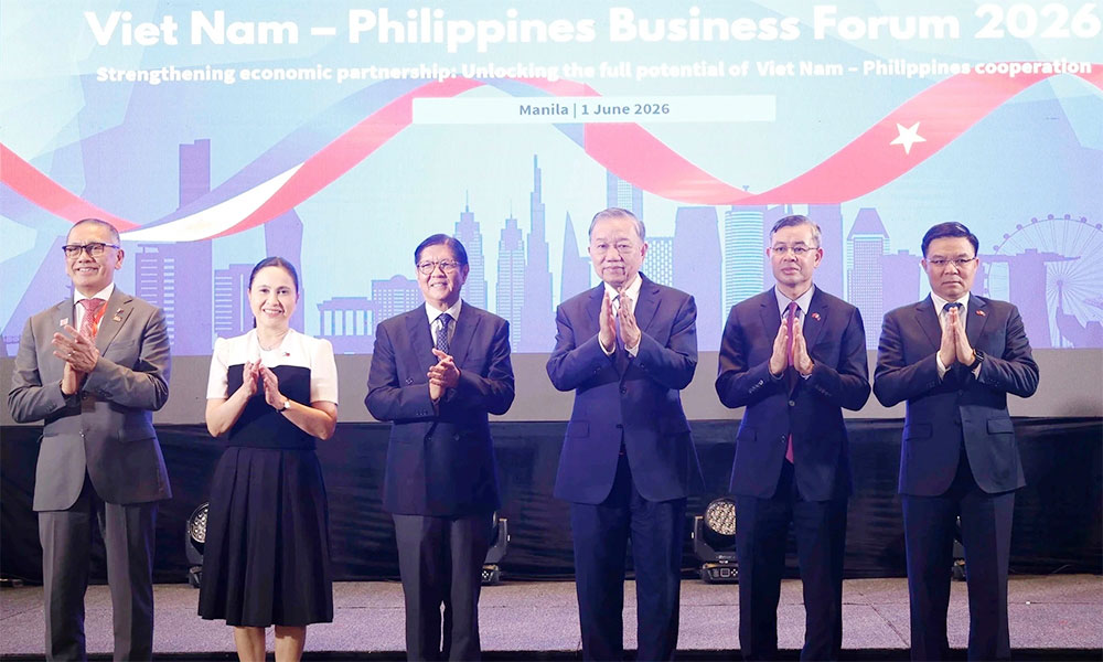 Vietnam-Philippines economic ties should be elevated to new height: Top Vietnamese leader