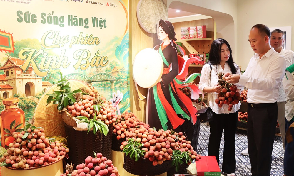 “Kinh Bac market fair” promotes Bac Ninh’s specialties in Hanoi
