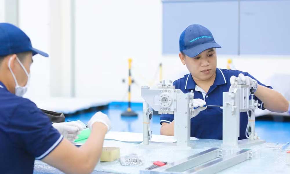 LG to build first semiconductor substrate plant in Vietnam