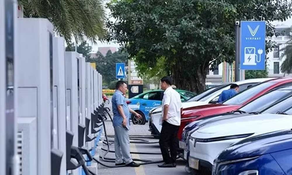 Vietnam extends EV registration fee exemption to support green transition