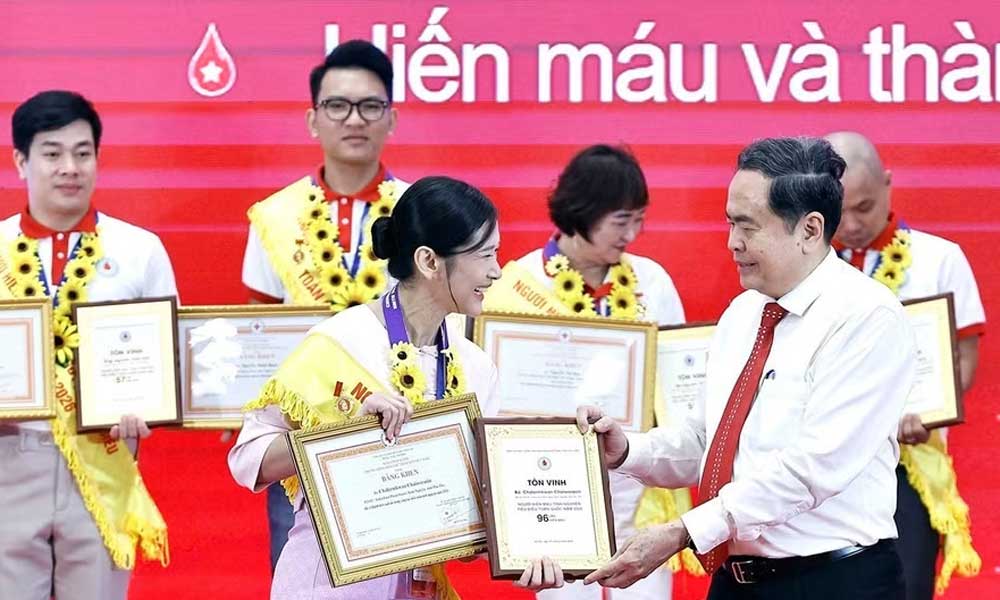 NA leader calls for long-term strategy on voluntary blood donation