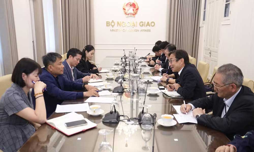 Deputy FM urges Idemitsu Kosan to expand green energy investment in Vietnam