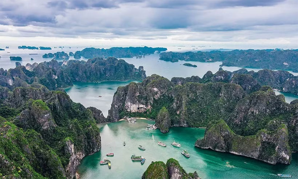 Vietnam earns praise from French media for rich tourism appeal