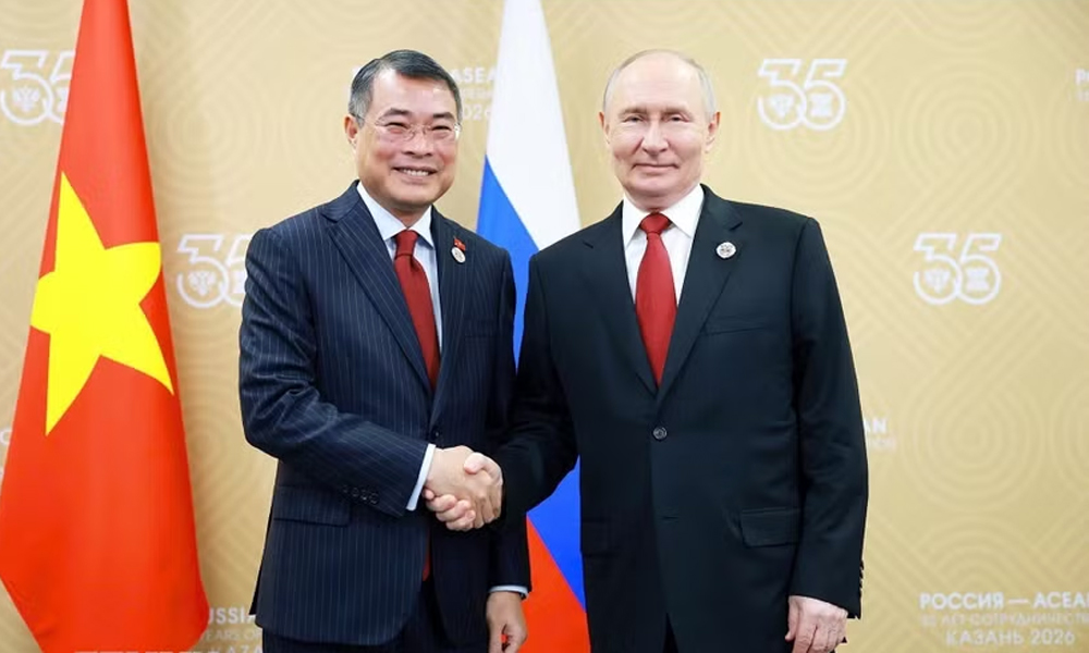 Prime Minister meets with Russian President in Moscow