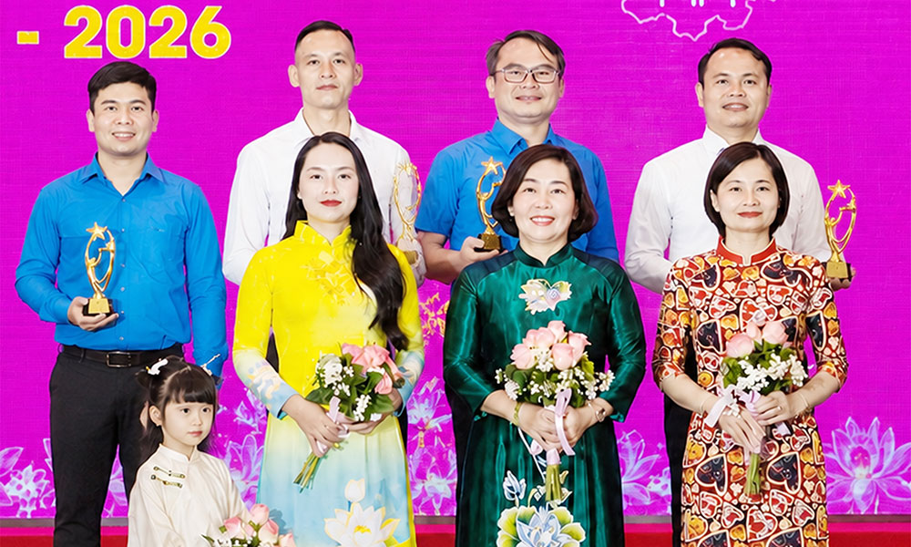 4 families in Bac Ninh commended nationwide