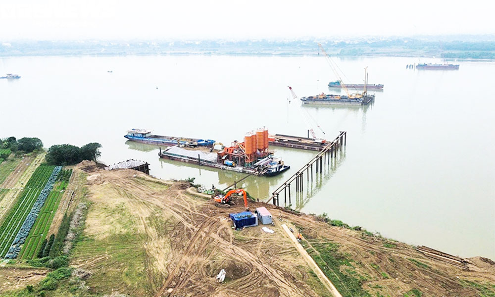 Many Red River bridge projects race to finish before APEC 2027