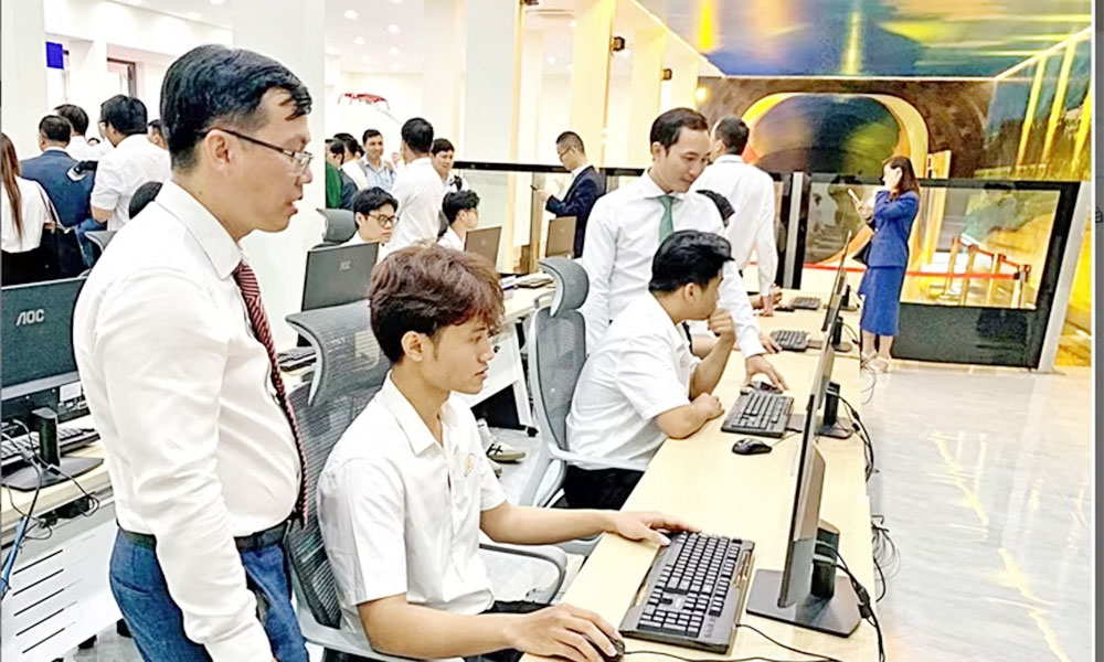 Vietnam aims to train at least 35,000 railway workers by 2030