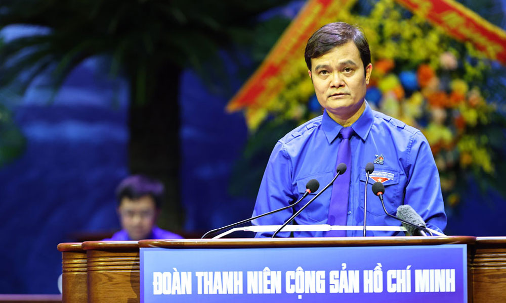 Bui Quang Huy re-elected First Secretary of 13th HCYU Central Committee