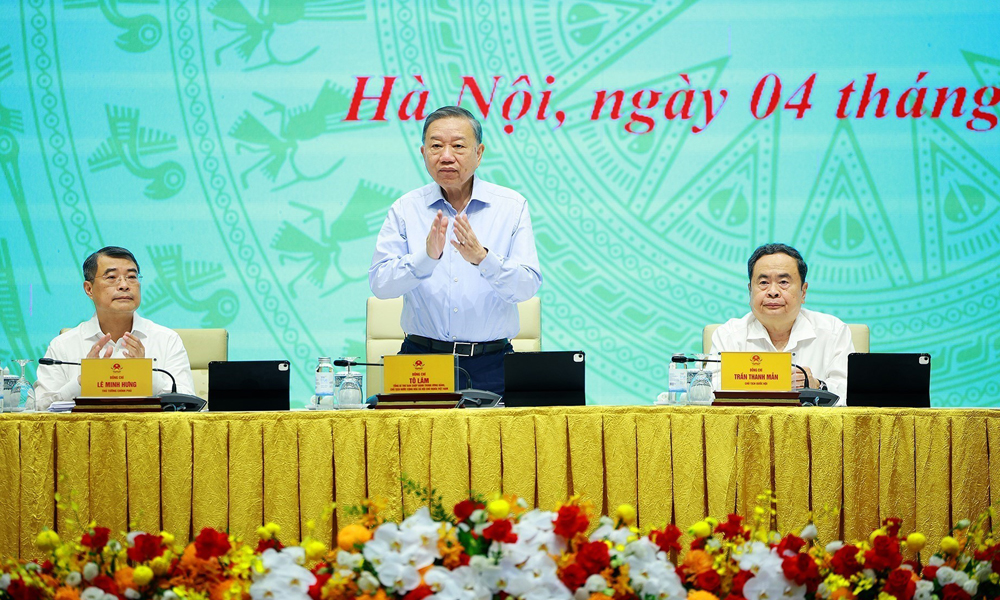 Top leader orders removing implementation bottlenecks to spur growth