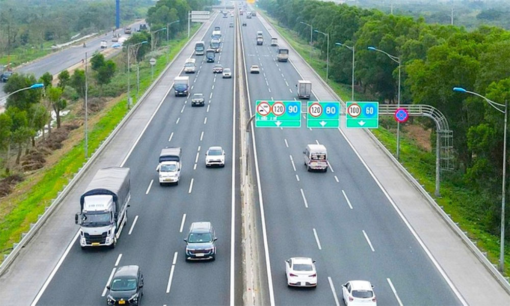 Nearly 400 km of expressways opened to traffic in H1