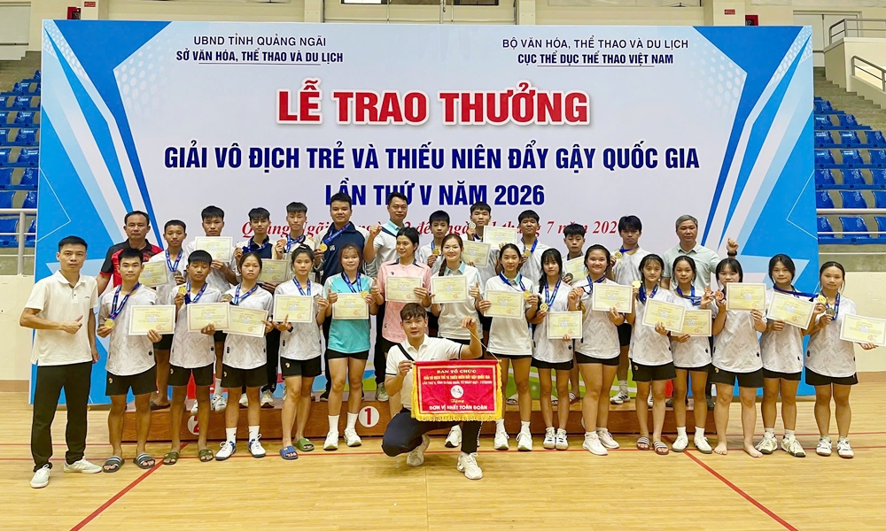 Bac Ninh tops national youth stick pushing championships