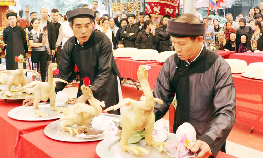 Bac Ninh preserves tradition through sticky rice and chicken offering contest