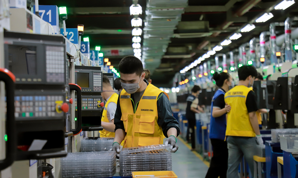 Manufacturing, engineering drive hiring growth in H1: report